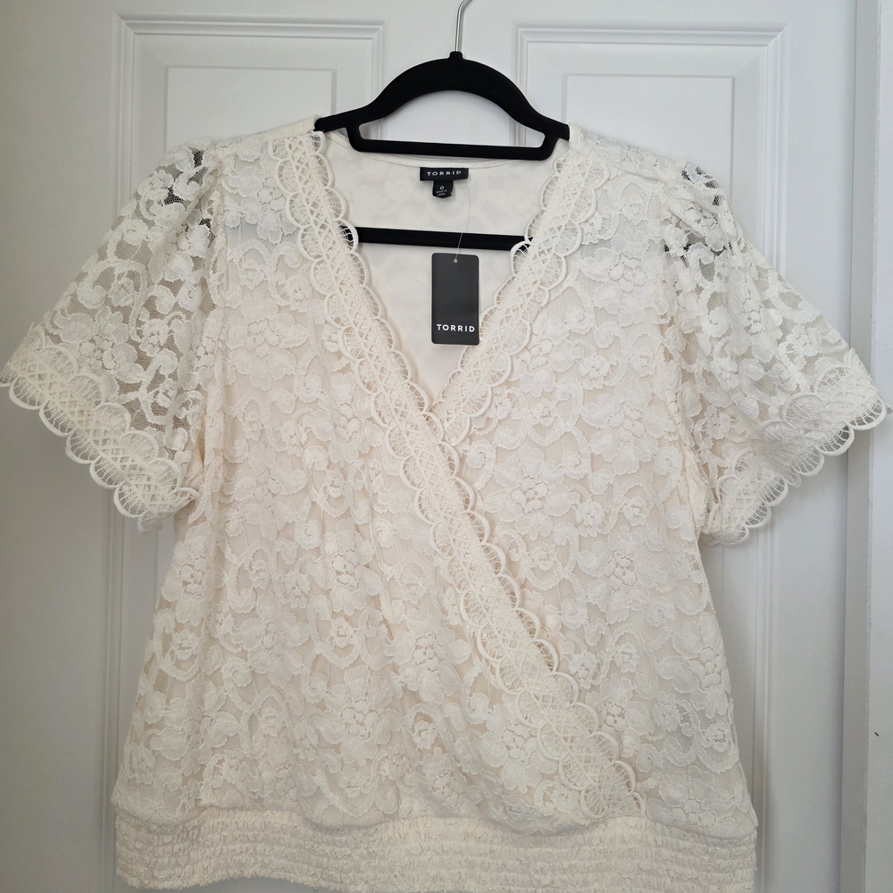 Torrid Women's Ivory Lace Top